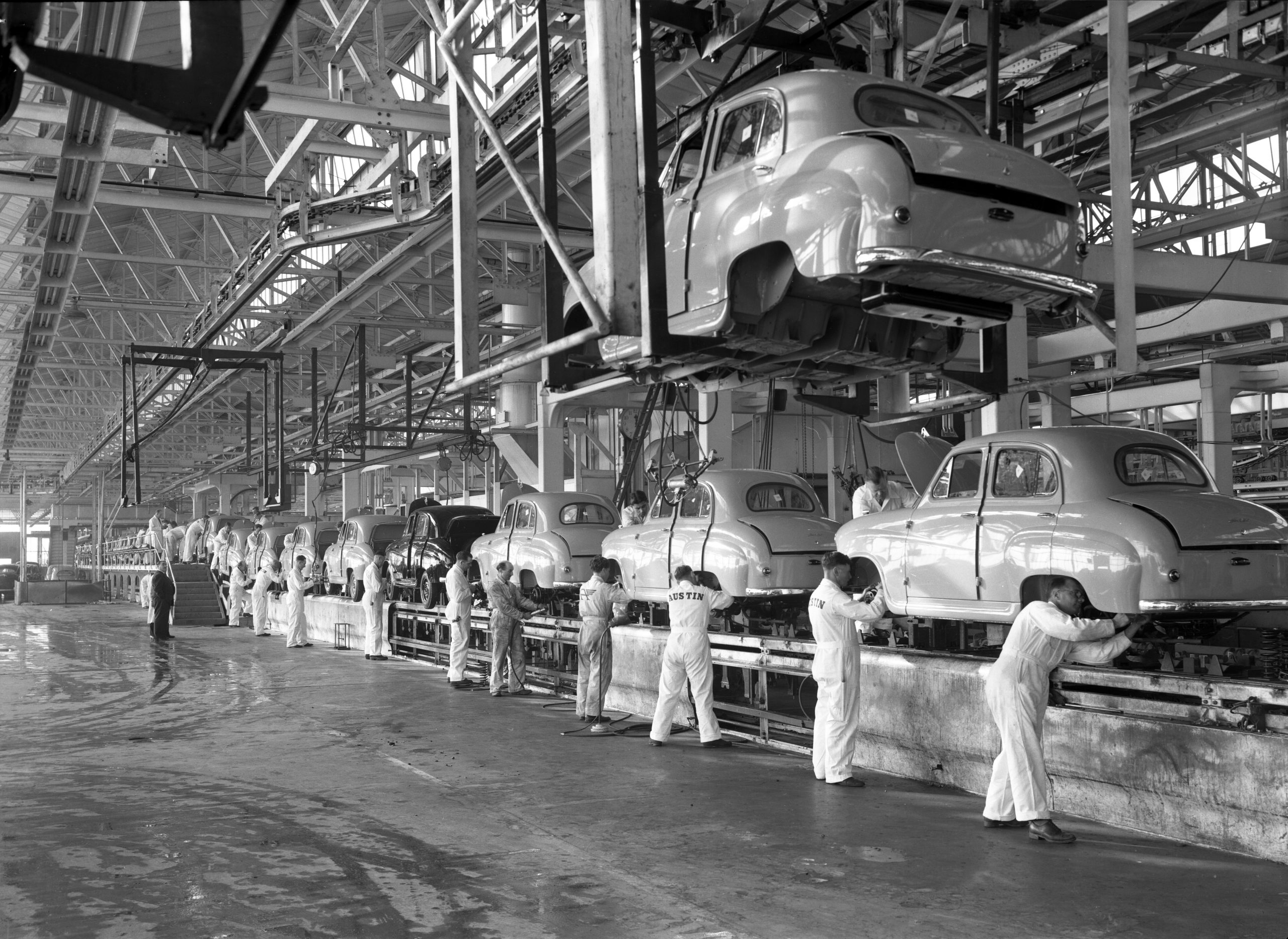 Production of the Austin A30 (Seven) in the Car Assembly Building.